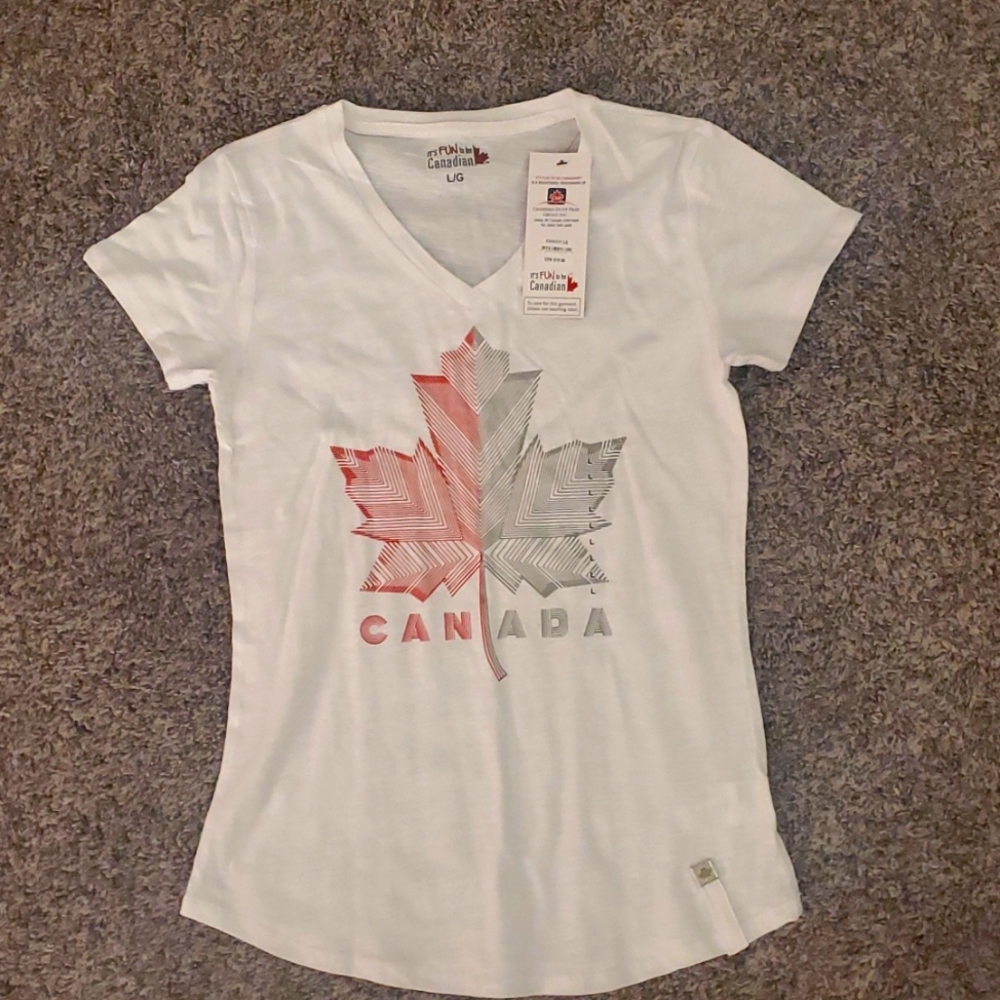 NWT ladies Canada shirt size Large